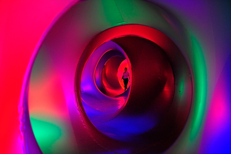 Illustration for article titled These Womb-Like Cathedrals of Color Are Made From Giant Balloons
